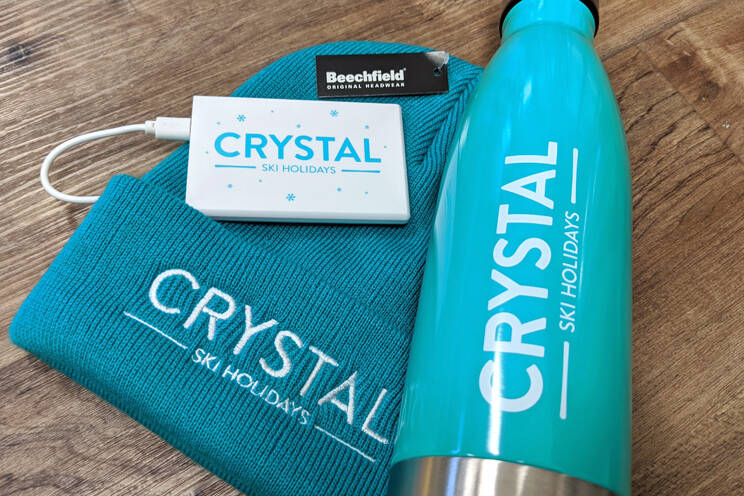 Crystal show case main uai